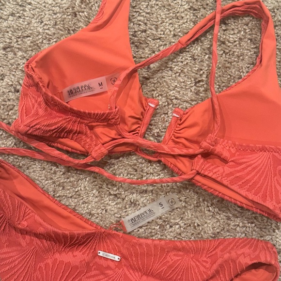 Berlook Red Jacquard Bikini Set TOP MEDIUM, BOTTOM SMALL - Picture 7 of 10